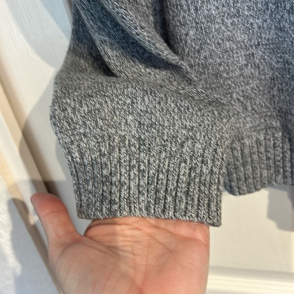 Urban Pipeline Hooded Sweater - Picture 4 of 8
